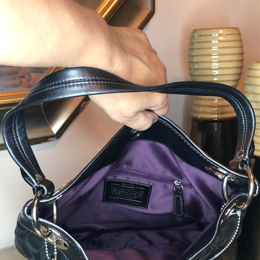 Coach shoulder bag. - Picture 4 of 5
